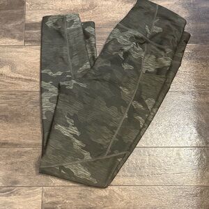 Athletic Works Gray Camouflage Leggings sz m